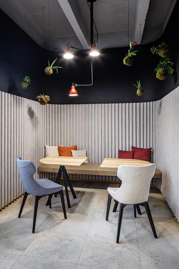 Boutique Hotel Mezi Svy Hradec Králové Exteriör bild