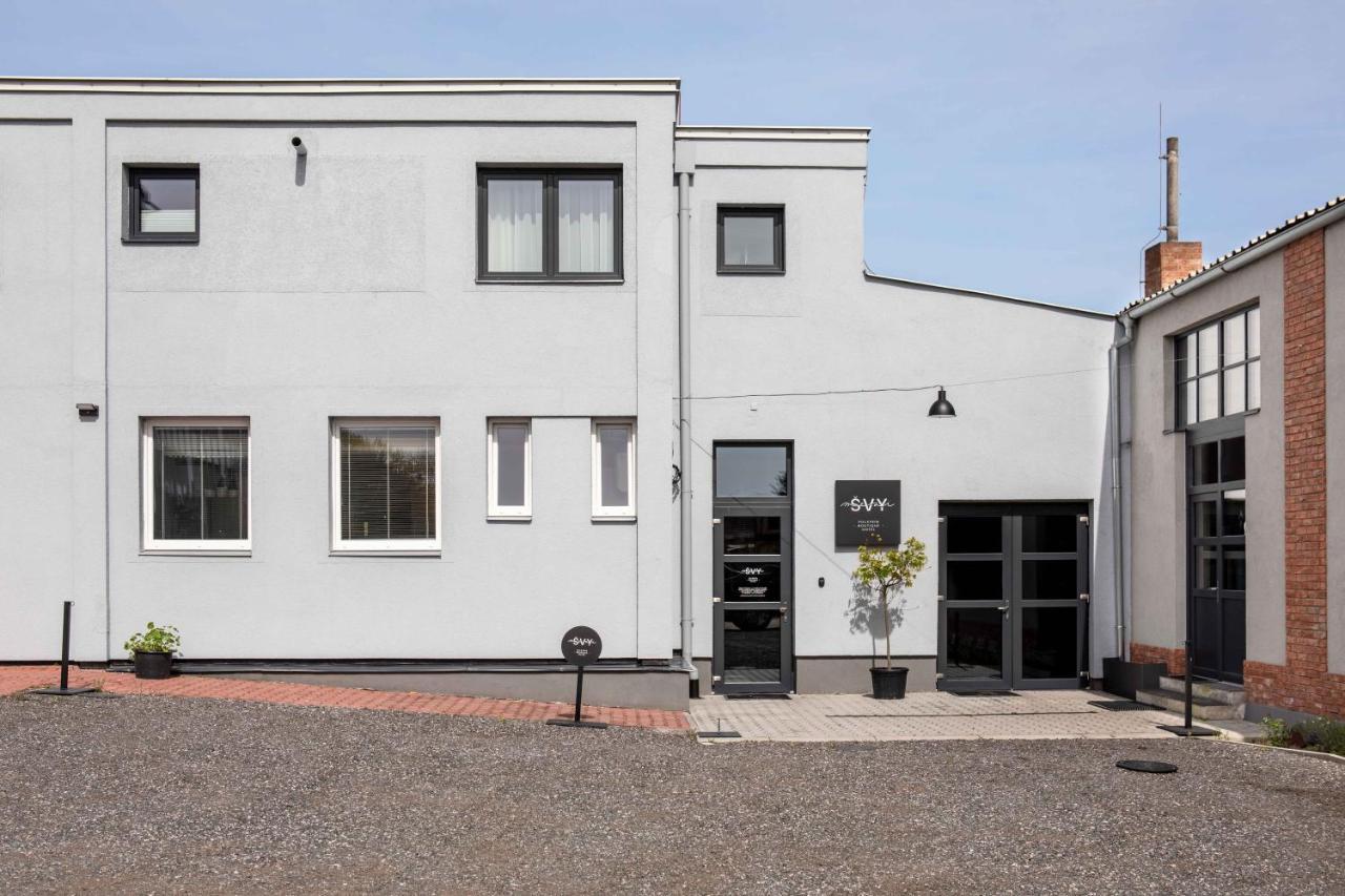 Boutique Hotel Mezi Svy Hradec Králové Exteriör bild